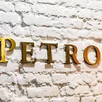 Petros 3*