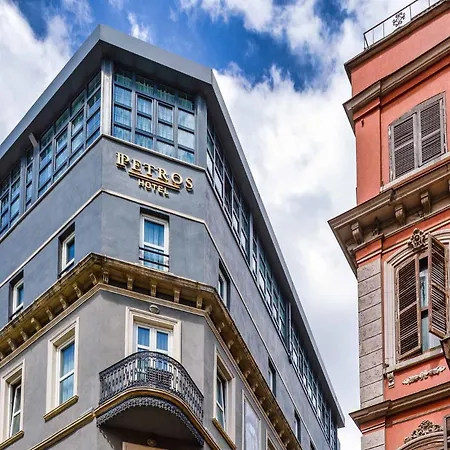 Hotel Petros 3*