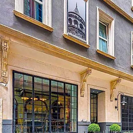 Hotel Petros 3*