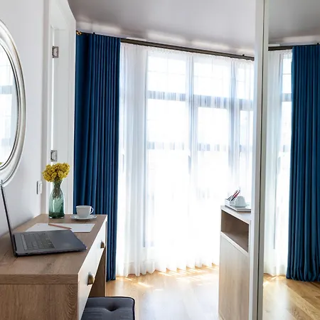 Petros Hotel 3*