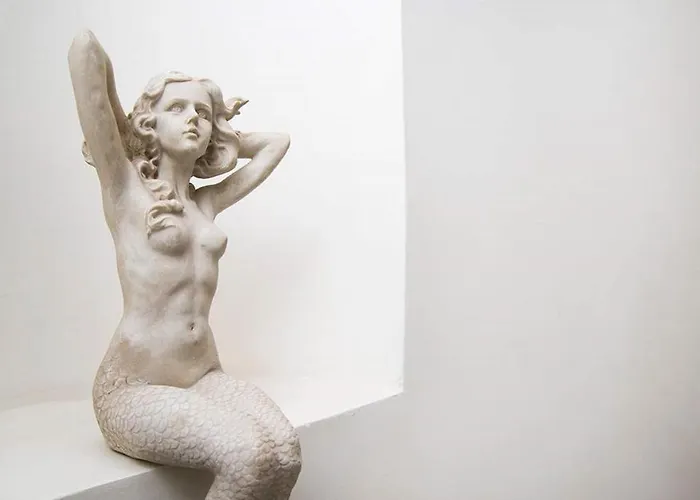 Отель Petros 3*